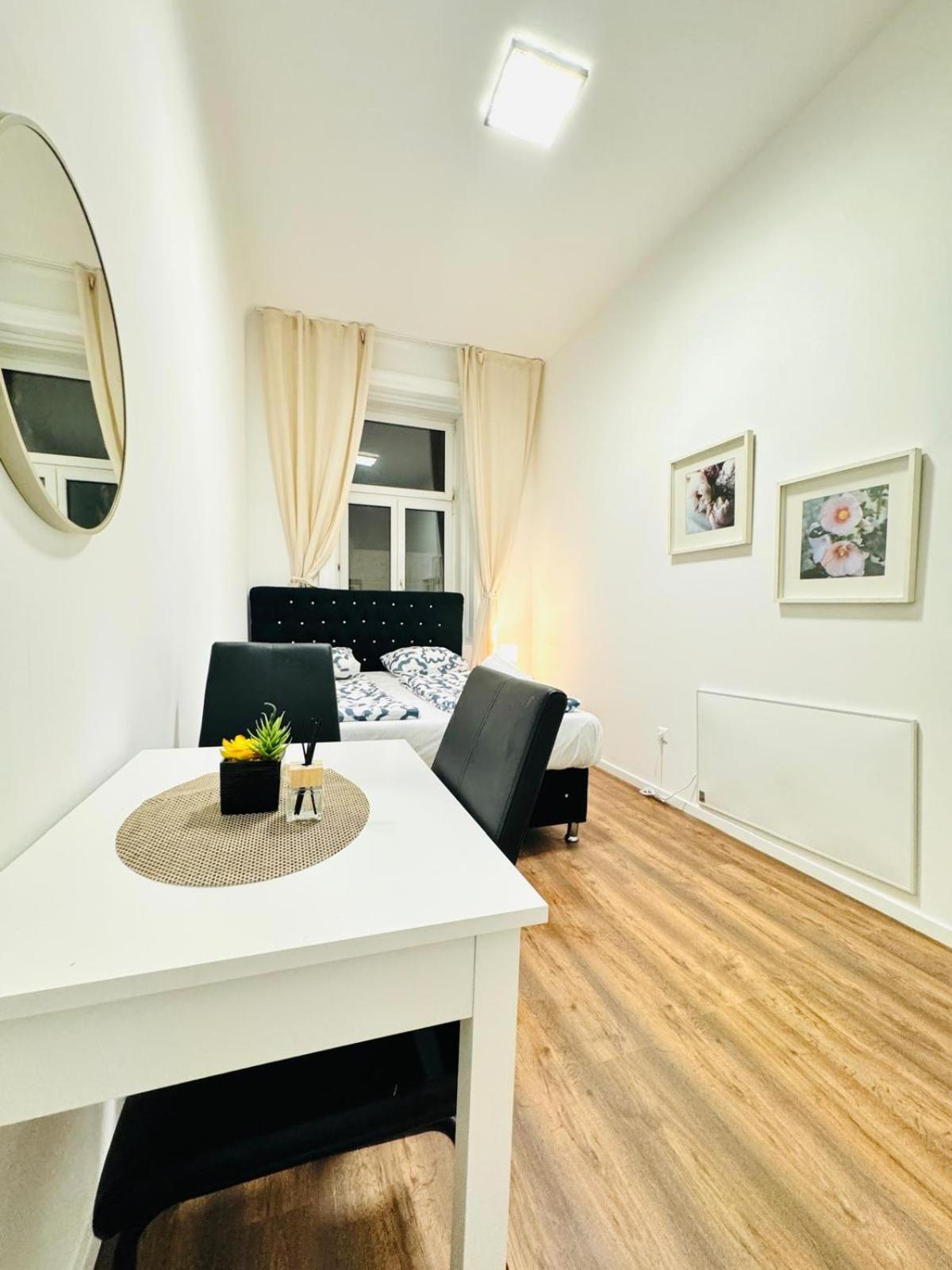 Affordable 5br Shared Apt, 11 Min To Atzgersdorf * Wenen