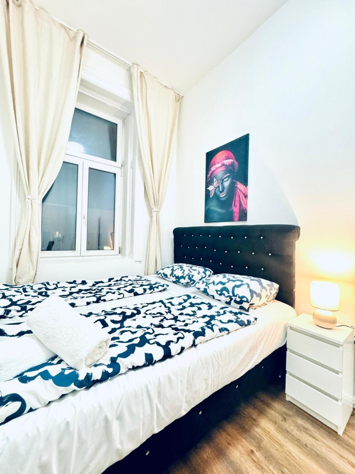 Affordable 5br Shared Apt, 11 Min To Atzgersdorf Appartement
