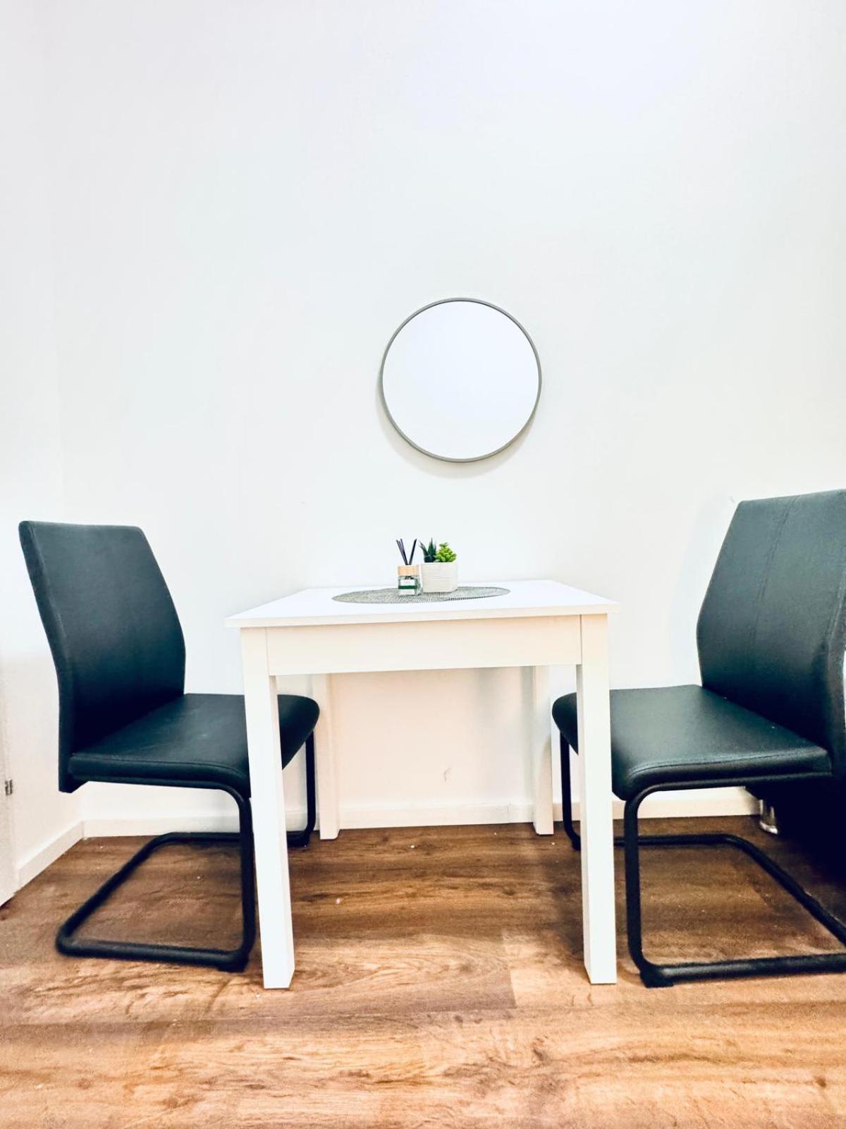 Affordable 5br Shared Apt, 11 Min To Atzgersdorf Wenen