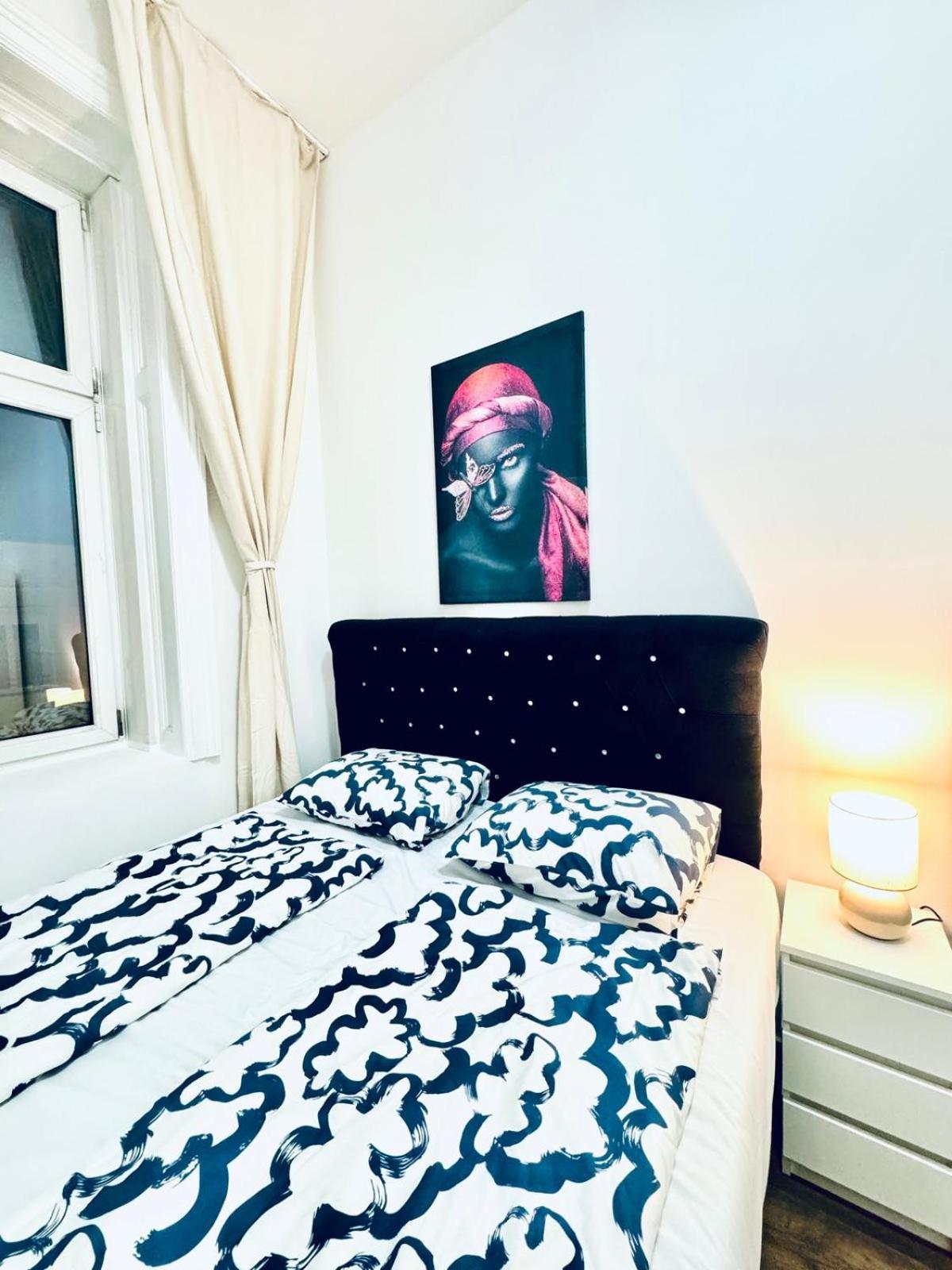 Affordable 5br Shared Apt, 11 Min To Atzgersdorf Appartement