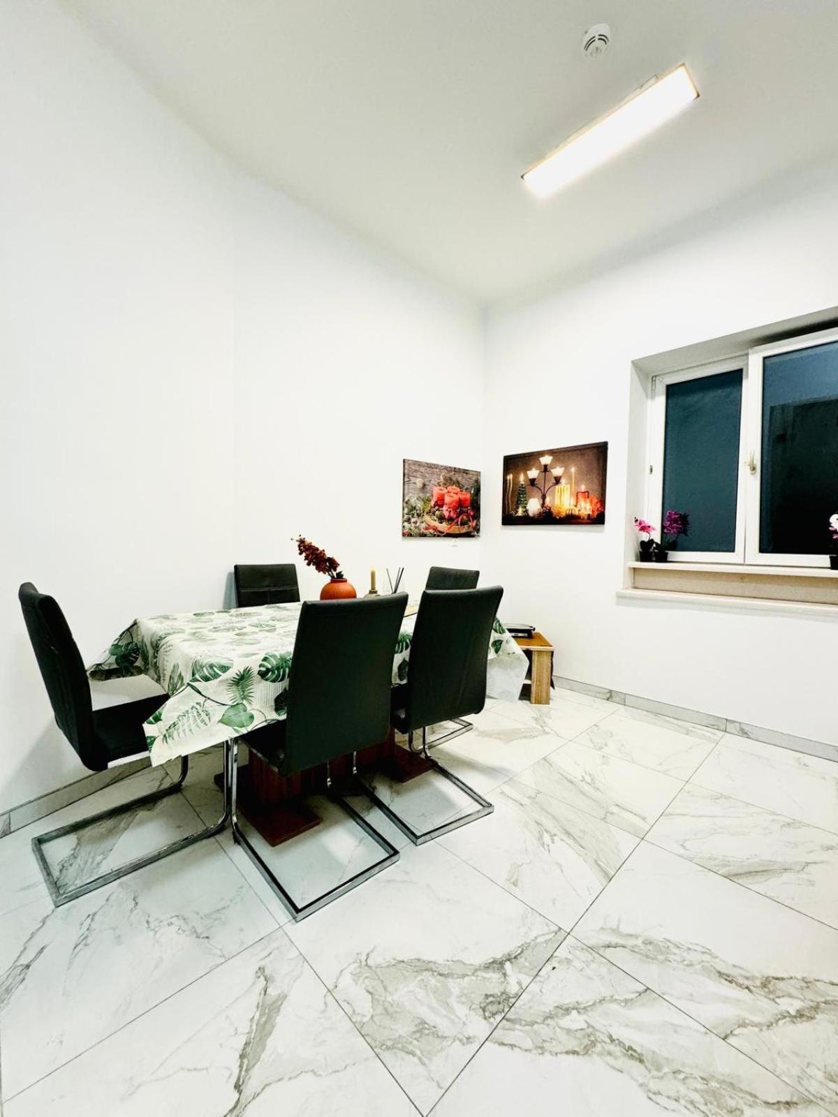 Affordable 5br Shared Apt, 11 Min To Atzgersdorf Apartment Wien